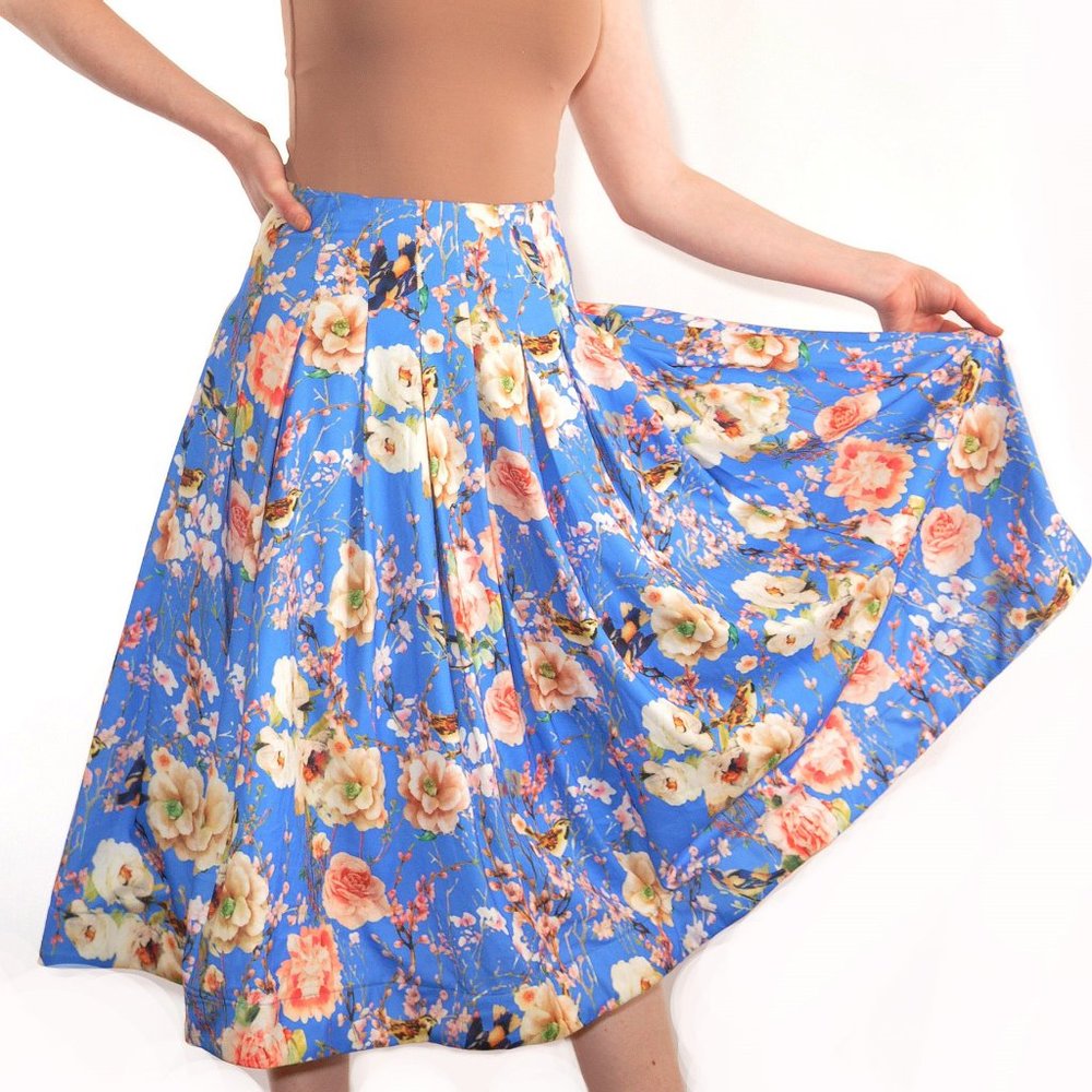 Gracia Floral Bird Print Full Circle Midi Skirt